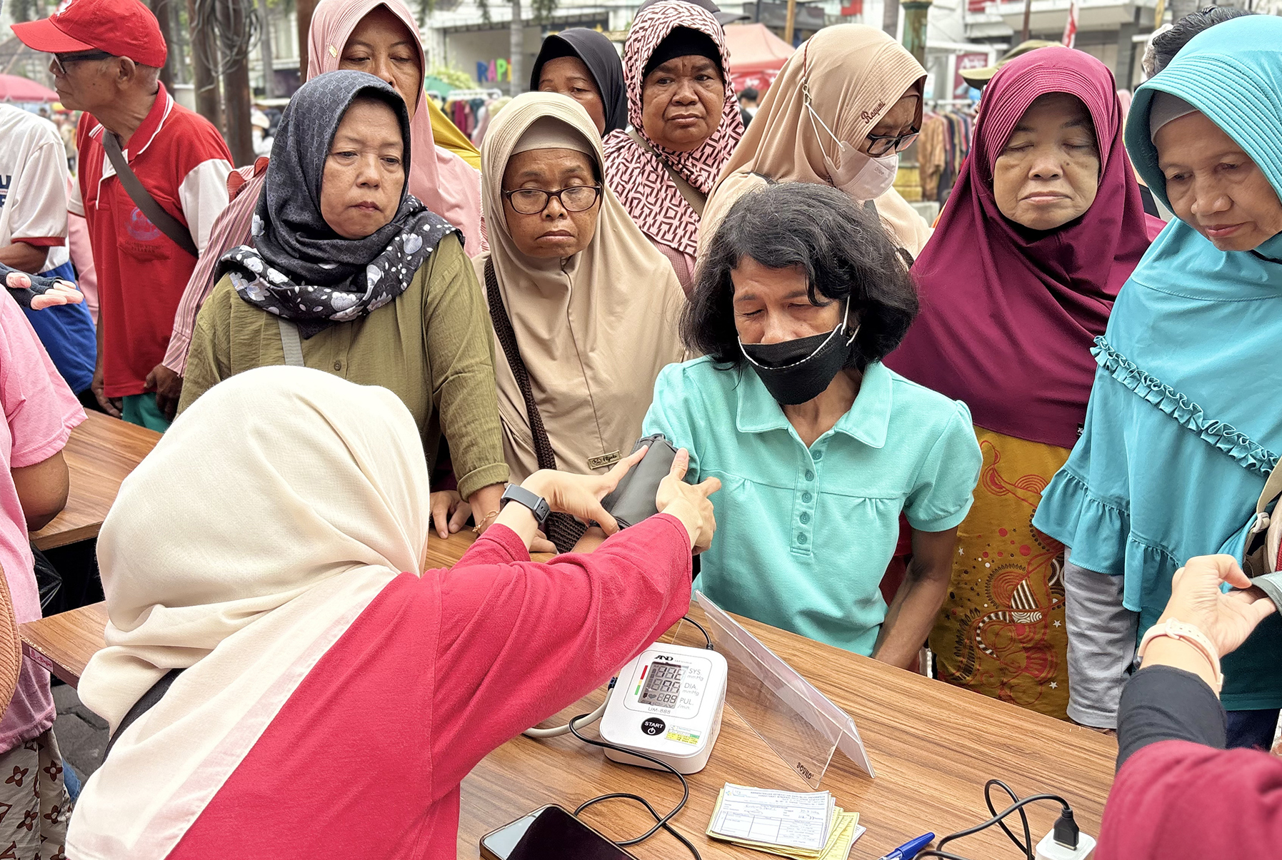 RS Soeradji Tirtonegoro Hadirkan Layanan Kesehatan Gratis dan Edukasi Henti Jantung di CFD Klaten