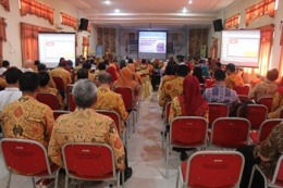 Penyerahan Sertifikat Kelas A Untuk RSUP dr. Soeradji Tirtonegoro