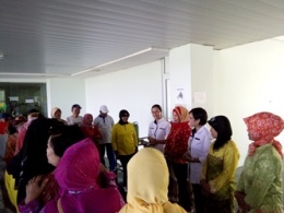 Songsong Hari Kartini Bersama RSST