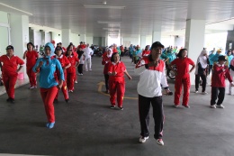 Dengan Senam, Lansia Sehat Bersama RSST