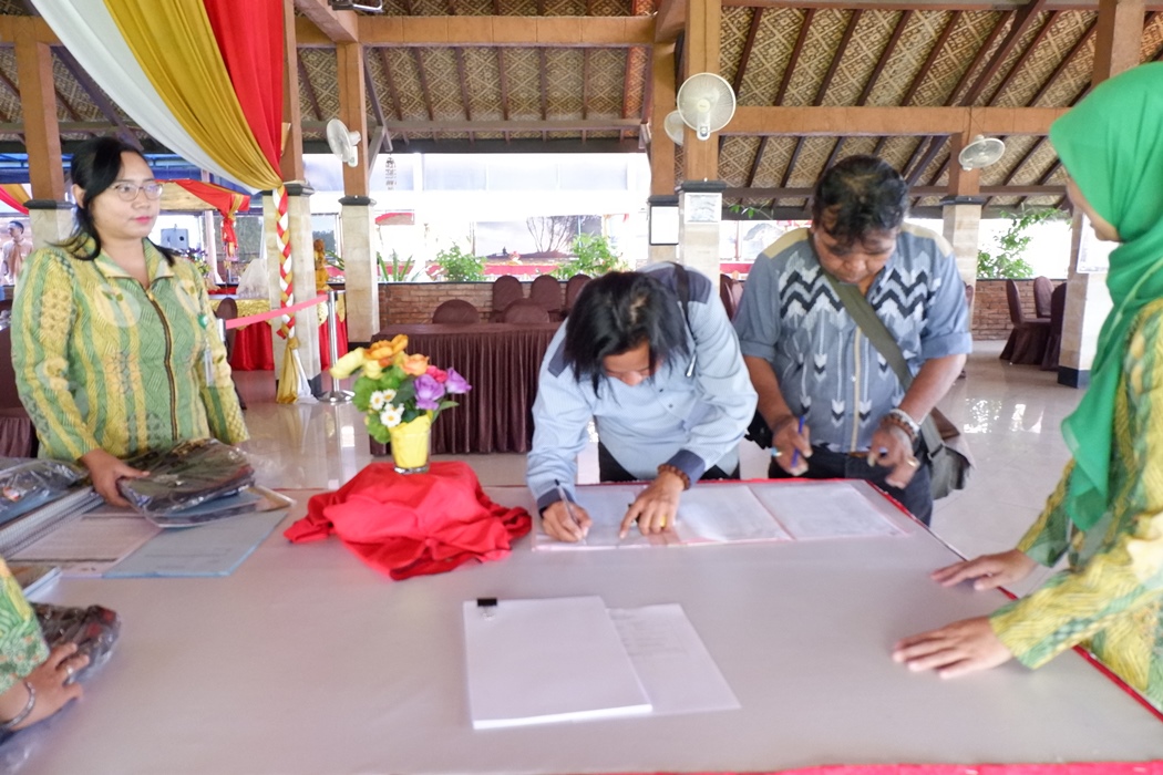 Ziarah Dalam Rangka HUT RSST “Mengenang Jasa KRT dr. Soeradji Tirtonegoro”