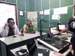 Talkshow Kesehatan Seputar Tumor Otak Bersama Dokter Spesialis Bedah Syaraf RSST di Radio Candi Sewu Klaten