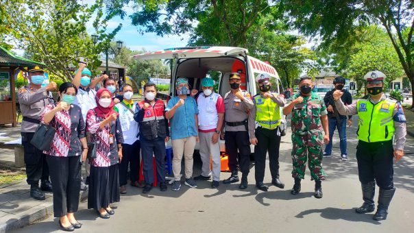 RSST TERJUNKAN TIM NAKES DI POS PAM TERPADU, BANTU PENGAMANAN LIBUR NATARU